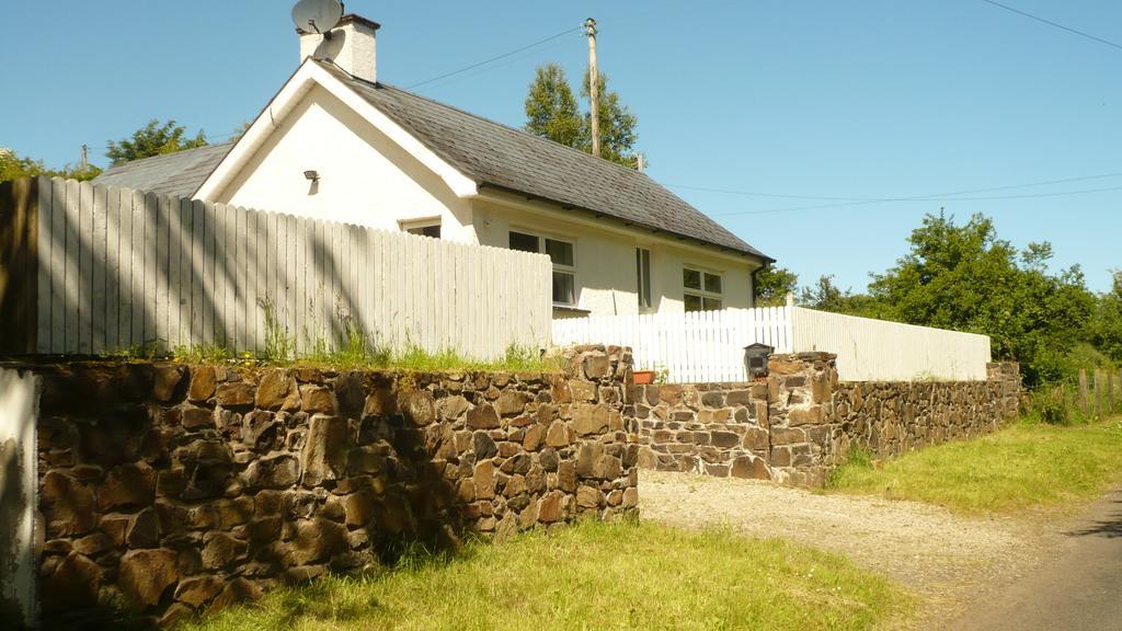 Craigalappan Cottages Holiday Home Бушмілс Екстер'єр фото