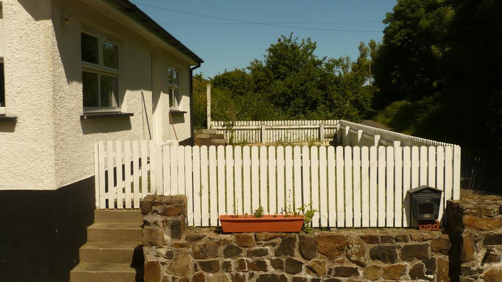 Craigalappan Cottages Holiday Home Бушмілс Екстер'єр фото